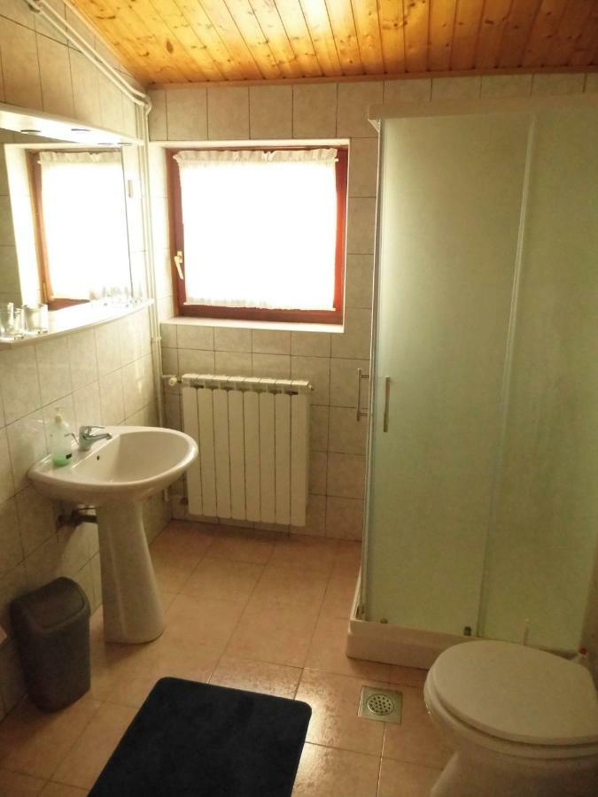 Ema Apartment