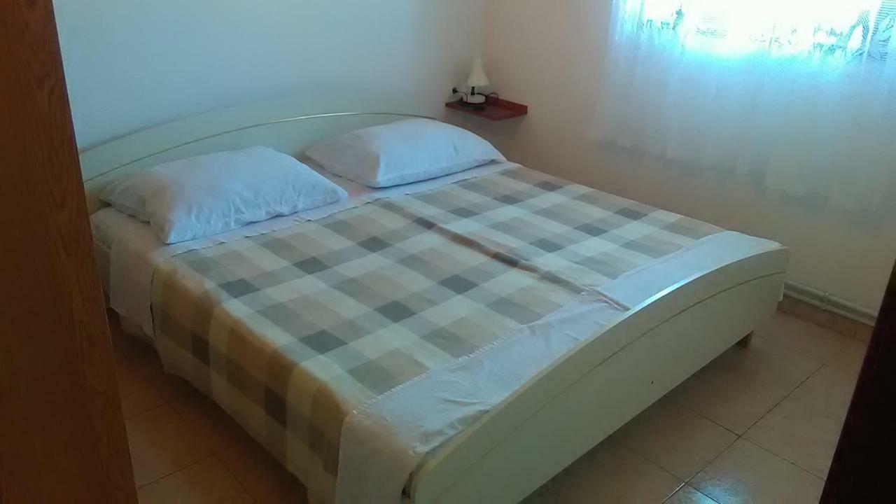 Apartment Ema